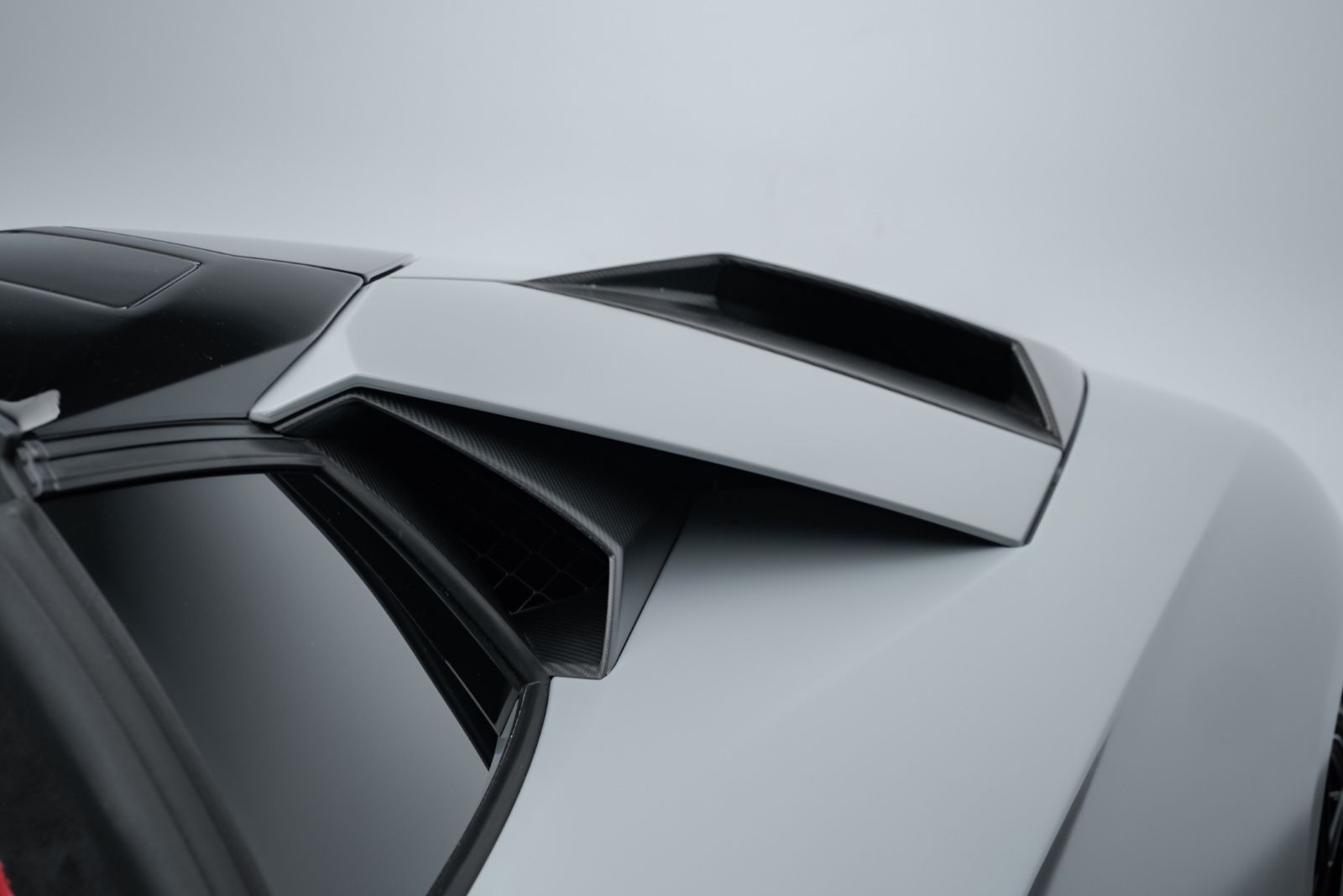 Fahrzeugabbildung Lamborghini Aventador Ultimae Roadster FULL CARBON/1 of 250