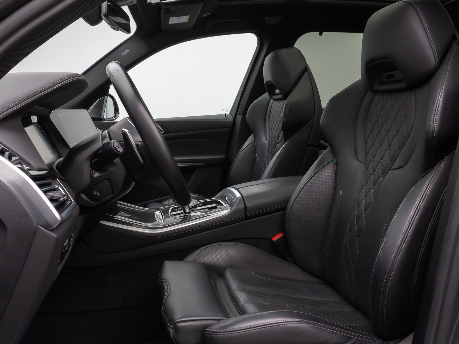 Fahrzeugabbildung BMW X5 M50i Panorama 360°Laser HUD DAB B&W Massage