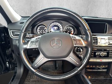 Mercedes-Benz E 400 4Matic Elegance +AHK+Navi+SD+Kam.+LED+PDC