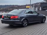 Mercedes-Benz E 220 CDI Limousine BlueEfficiency Navi I LED I - Mercedes-Benz E 220: Cdi Blueefficiency