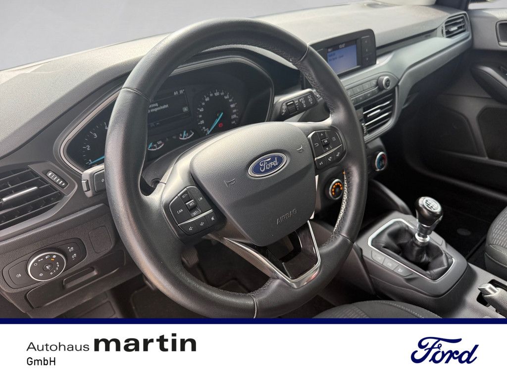 Fahrzeugabbildung Ford Focus 1.0 EcoBoost Trend