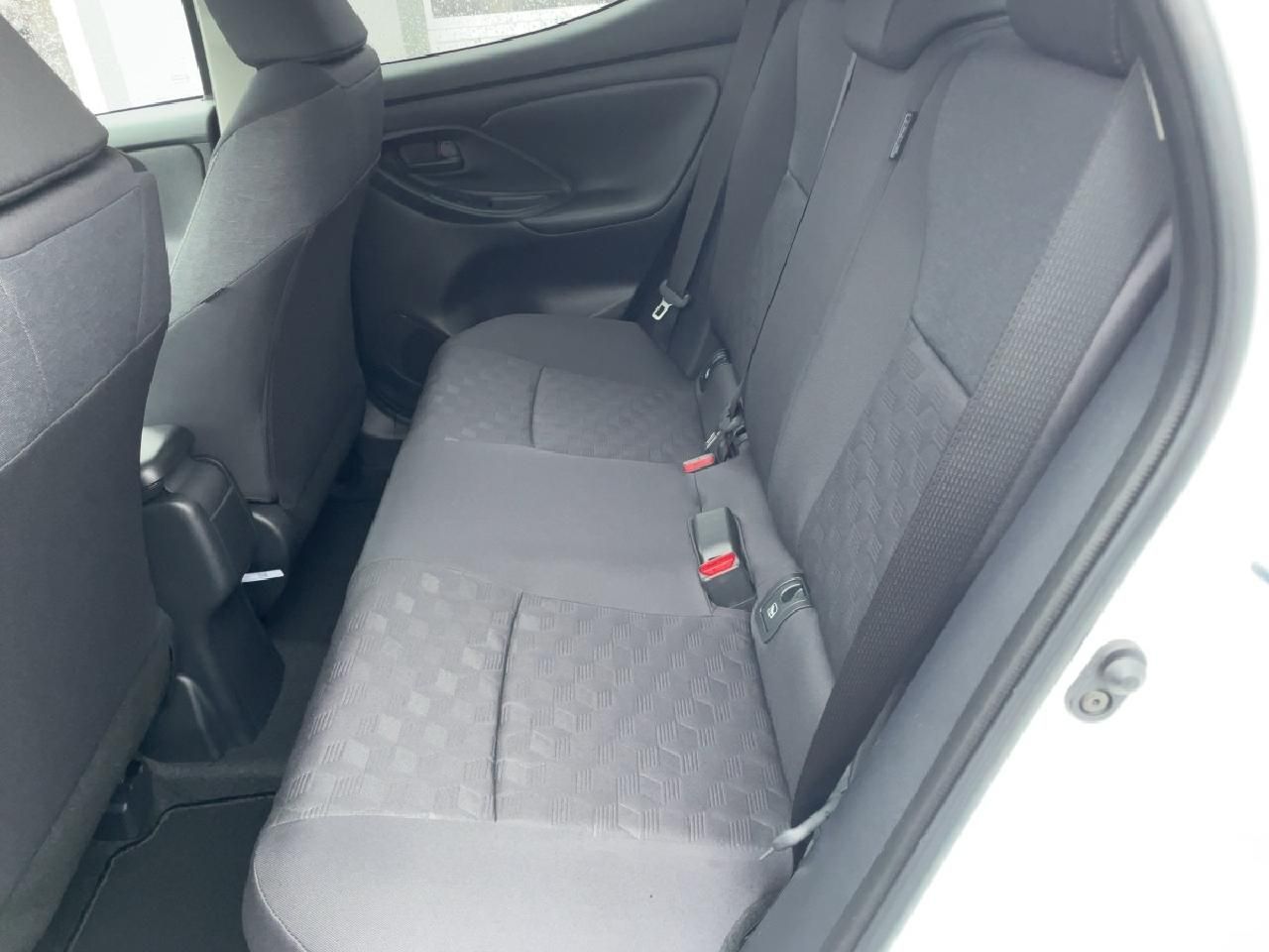 Fahrzeugabbildung Toyota Yaris Hybrid 116PS Teamplayer + Comfort Paket