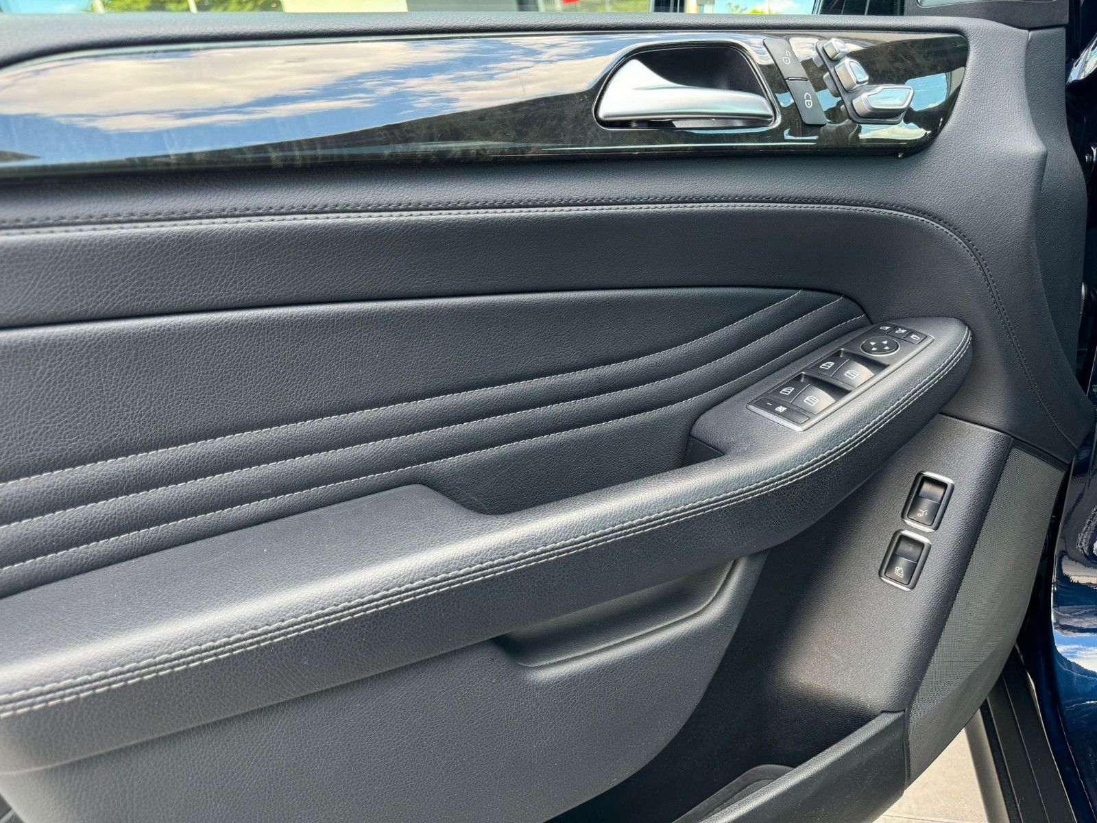 Fahrzeugabbildung Mercedes-Benz GLE 350d Coupe AMG-Line*Junge Sterne 07/26*