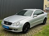 Mercedes-Benz CLK 200 Kompressor Coupe-AVANTGARDE-LEDER-VOLL.. - Mercedes-Benz CLK 200 in Dortmund