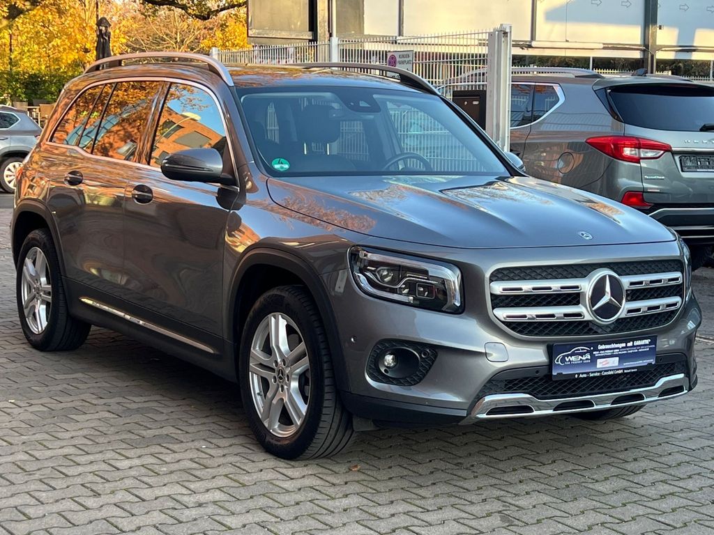 Image of Mercedes-Benz GLB 200