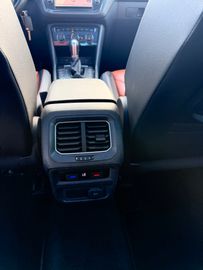 Volkswagen Tiguan - 8
