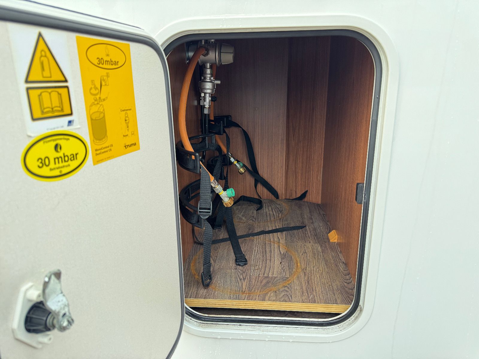 Fahrzeugabbildung Eura Mobil PROFILA RS 670 SB SAT HUBBETT LOUNGE PAKET LEDER