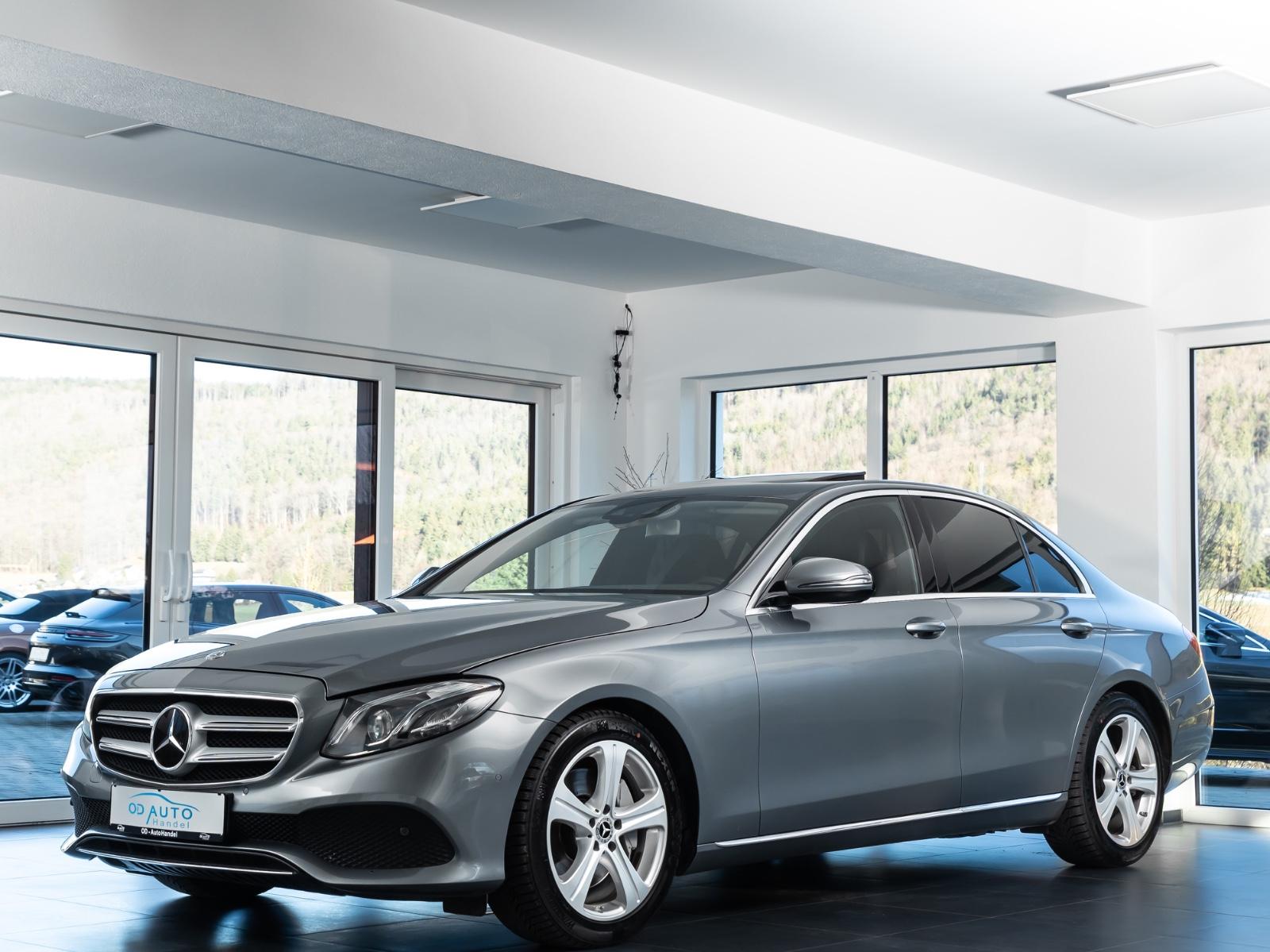 Mercedes-Benz E 350d Avantgarde/Widescreen/SHD/Comand/LED