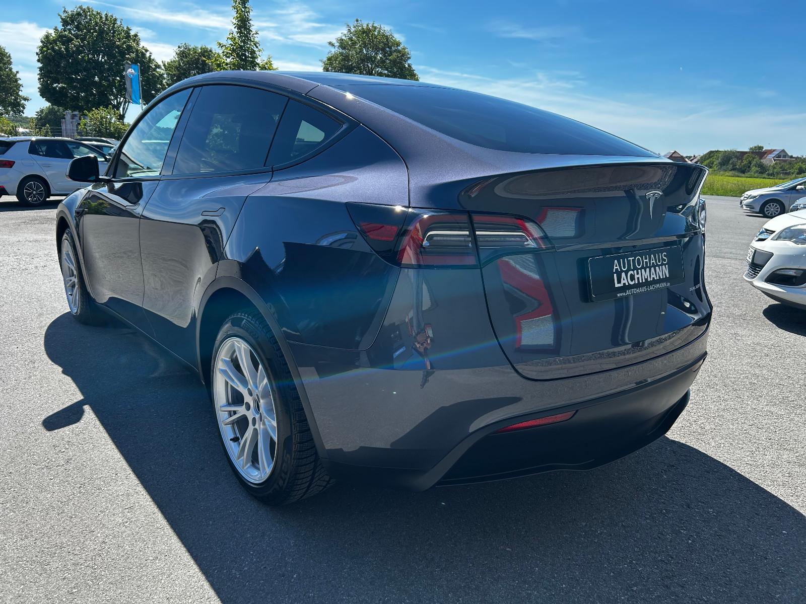 Tesla Model Y Long Range Dual AWD