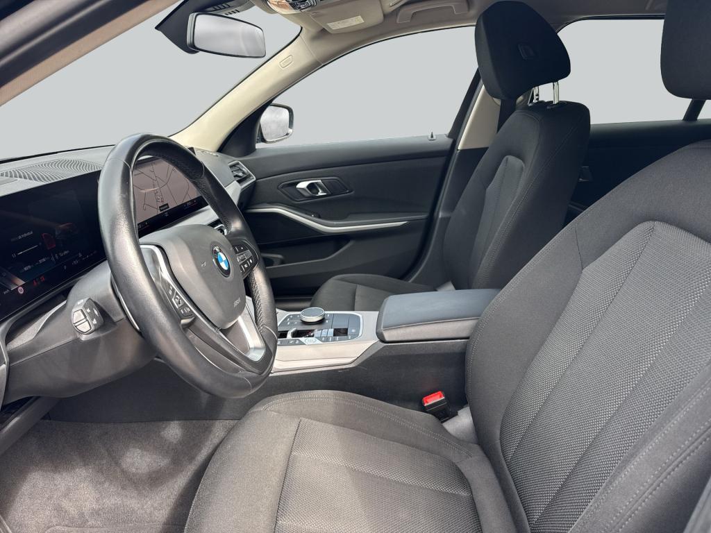 BMW 318 i Touring Aut. *Navi*SHZ*, миниатюра 9