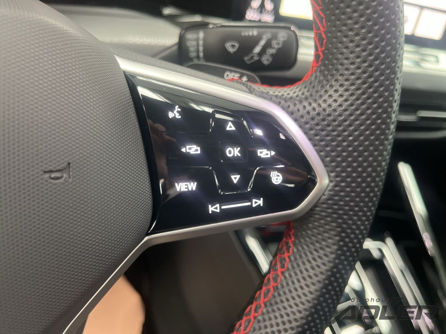 Volkswagen Golf VIII GTI Clubsport 2.0TSI PANO LHZ 8FACH AL foto 17