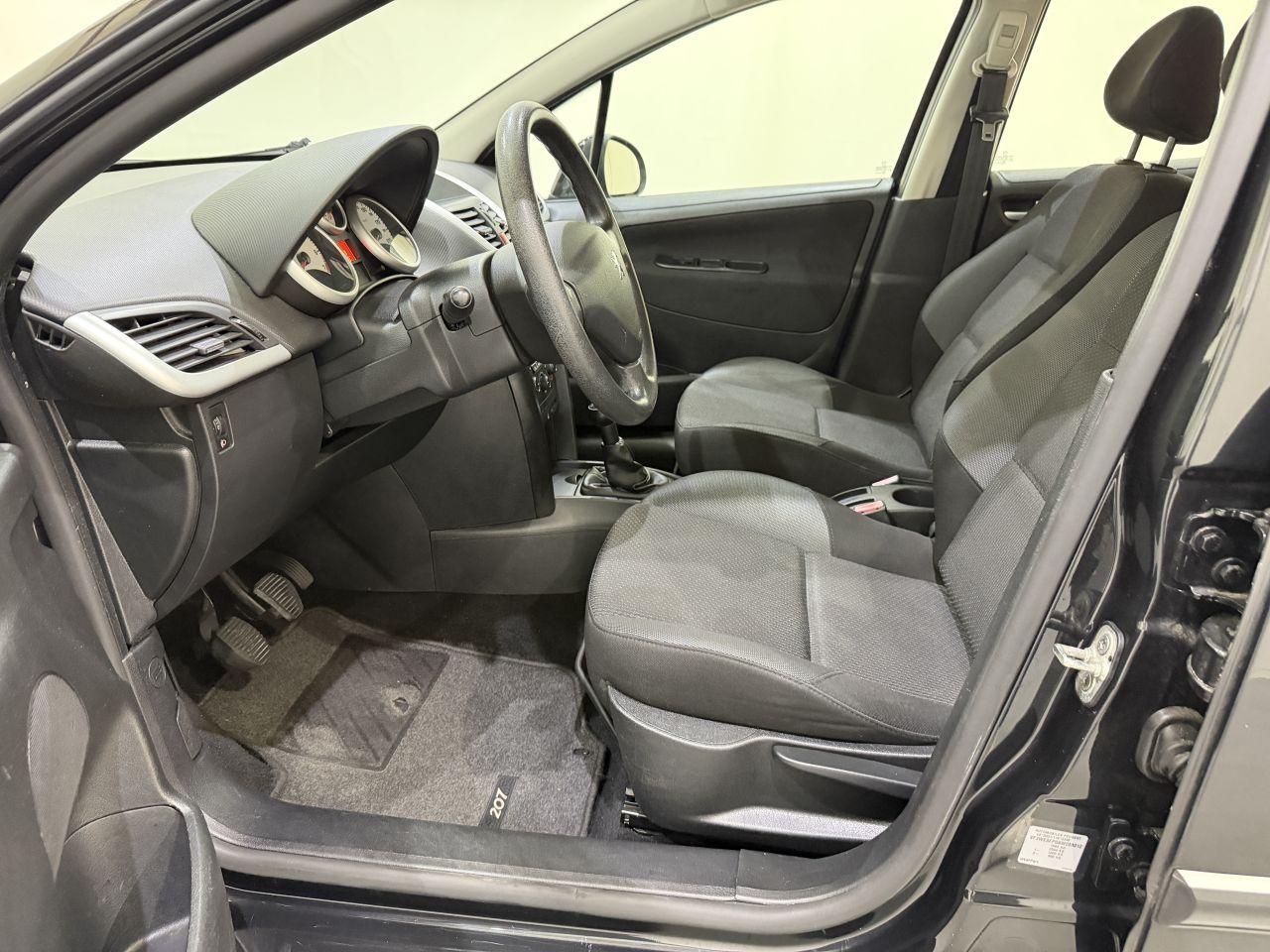 Peugeot 207 2010 — photo 25