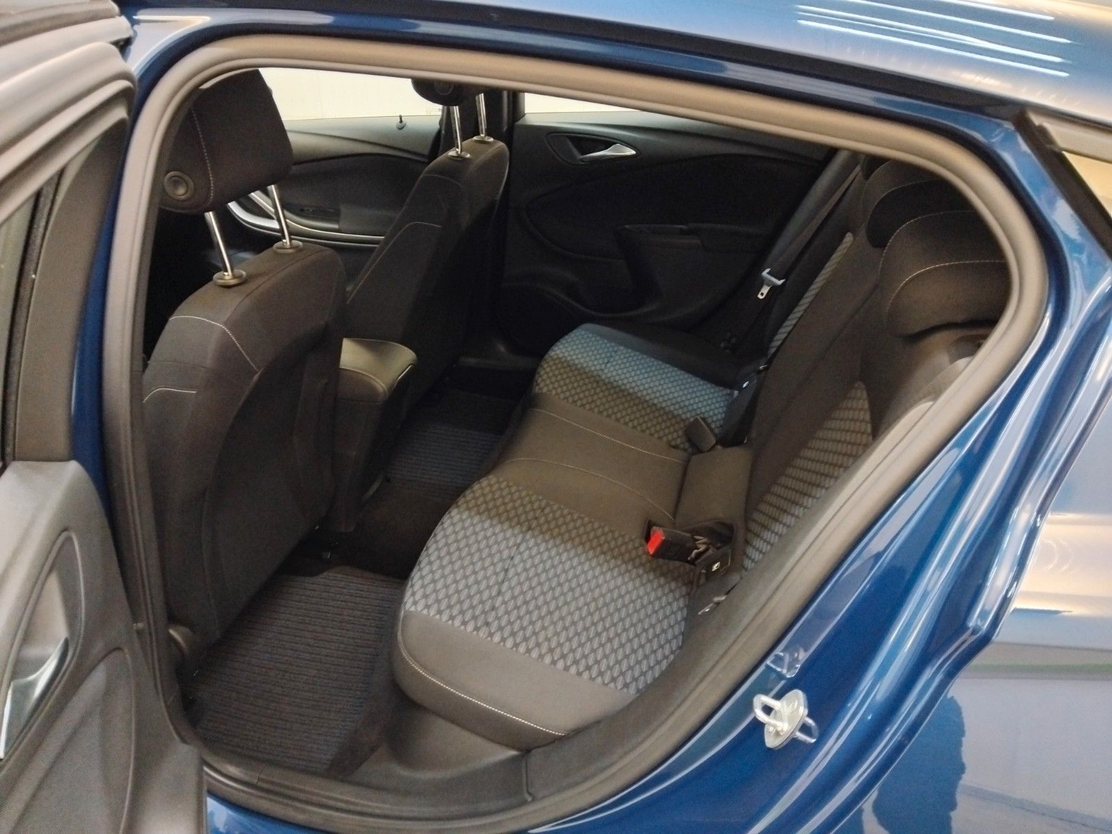 Opel Astra (06/2026, Benzin)