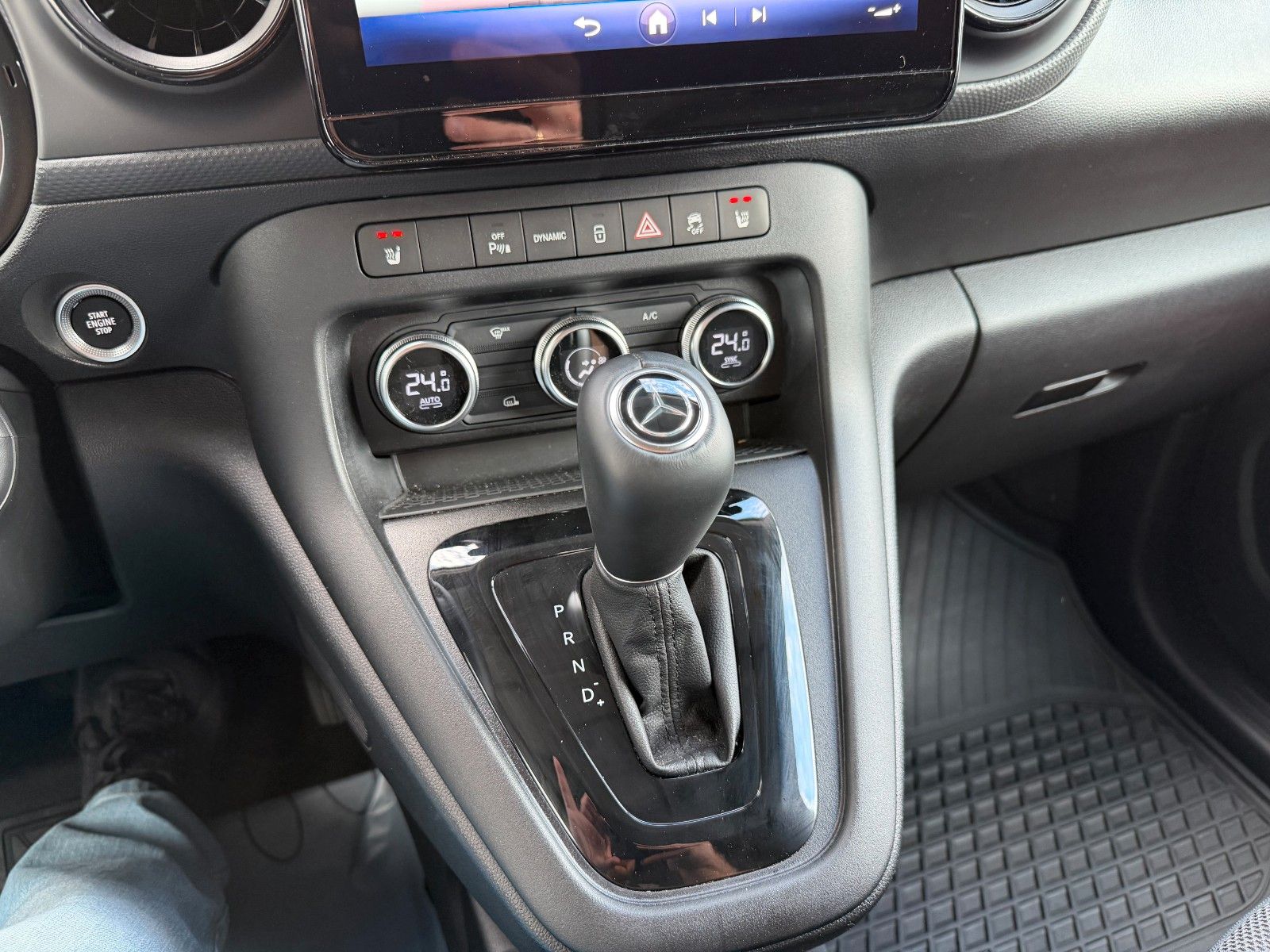 Fahrzeugabbildung Mercedes-Benz eCitan Klimaautomatik Kamera MBUX Navi