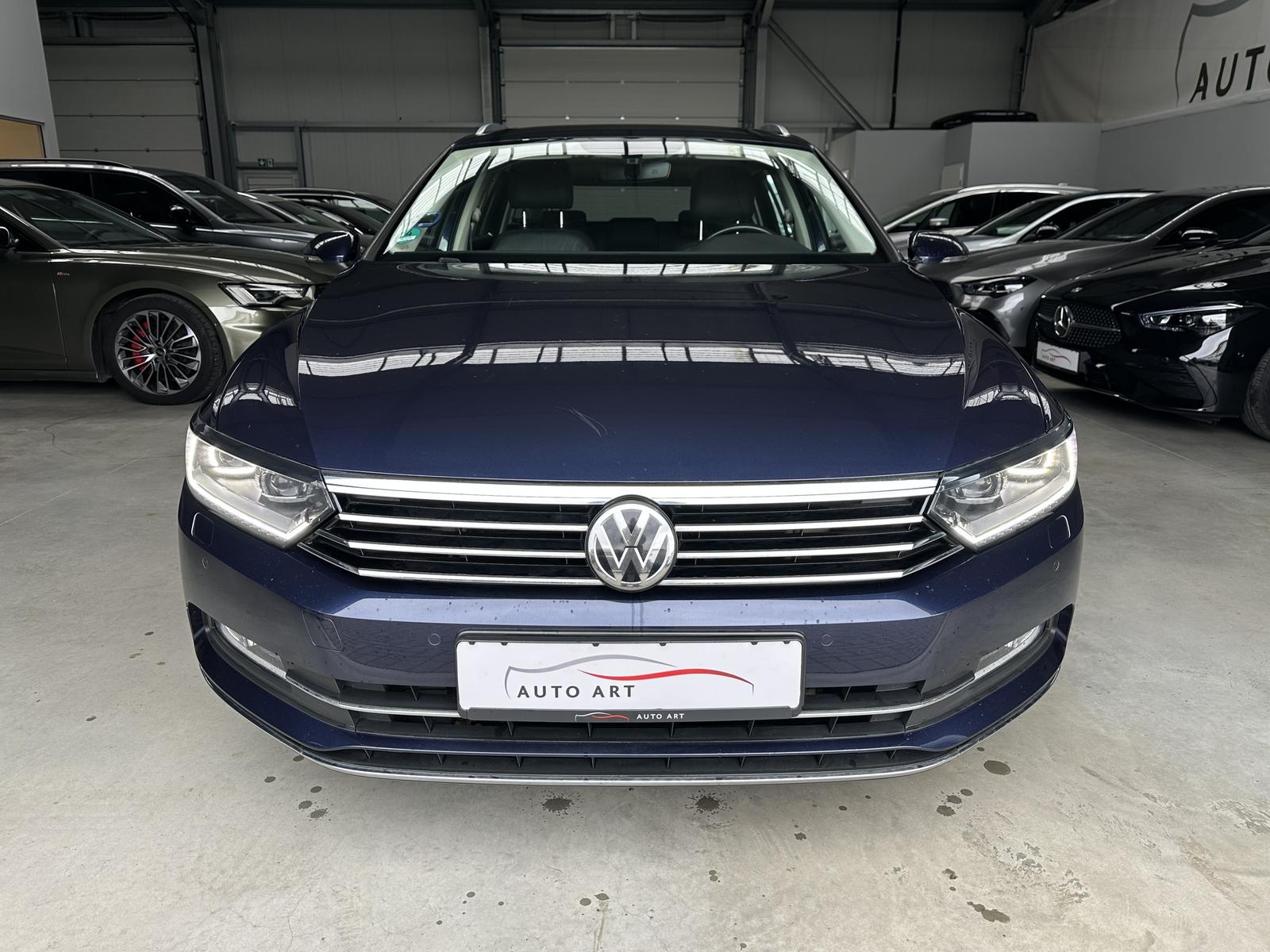 Volkswagen Passat Highline Pano AHK SHZ Navi ACC