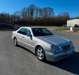 Mercedes-Benz Mercedes E 220 Avatngarde ROSTFREI TÜV Neu... - Mercedes-Benz E 220 aus 2000