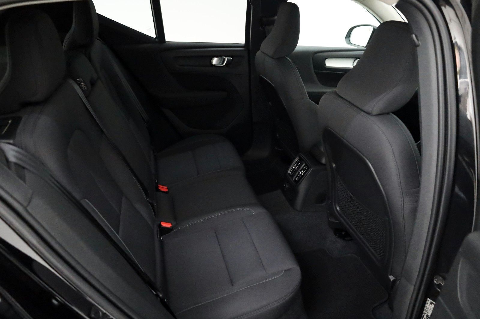 Fahrzeugabbildung Volvo XC40 T4 Recharge, Inscription,Navi,ACC, CarPlay