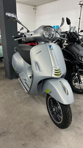 Vespa GTS 125 Super Tech 2023 Supertech! WinterSale