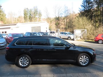Volkswagen Passat Variant - 4
