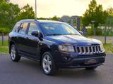 Jeep Compass 2.2 CRD Limited*4x4 Allrad~Navi~AHK~Bost - Jeep Compass aus 2011: Limited