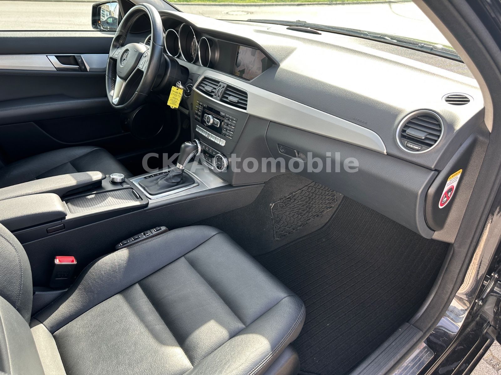 Fahrzeugabbildung Mercedes-Benz C 350 CDI T-Modell Avantgarde/Navi/Bi-Xenon/Kam.