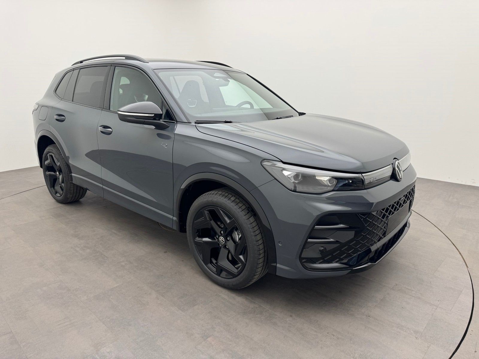 Volkswagen Tiguan 1.5 eHybrid DSG R Line BlackKomforIQDrive imagem 2