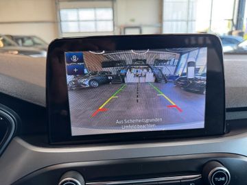 MYAUTOCENTER – Gebraucht- und Jahreswagen mit Werkstattservice in Pfaffenhofen Ford Focus *KEYLESS*TEMPO*SIHZ*LKHZ*NAVI*LED*