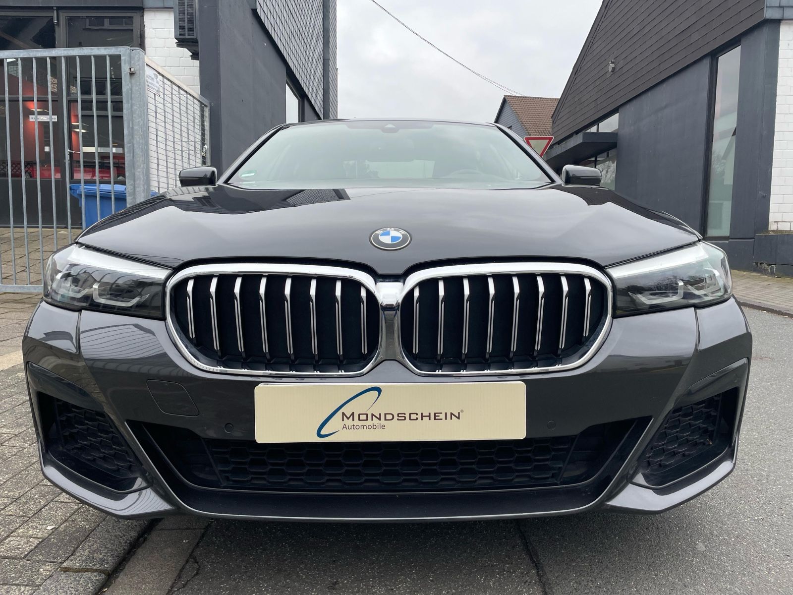 Fahrzeugabbildung BMW 530i Facelift |M Sport|Business|Cockpit+|Privacy