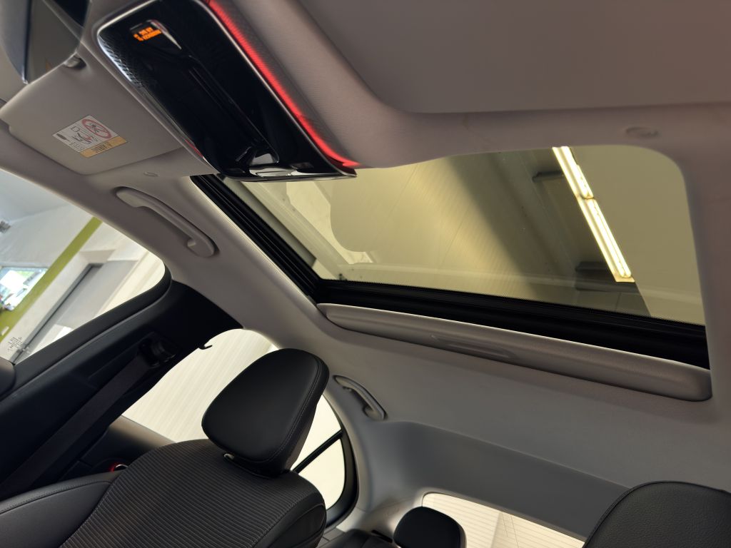 MERCEDES-BENZ C-Class 2023