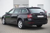 Skoda Octavia Combi 2.0 TDI Style DSG Navi LED ACC PDC - Skoda Octavia Combi Style Gebrauchtwagen