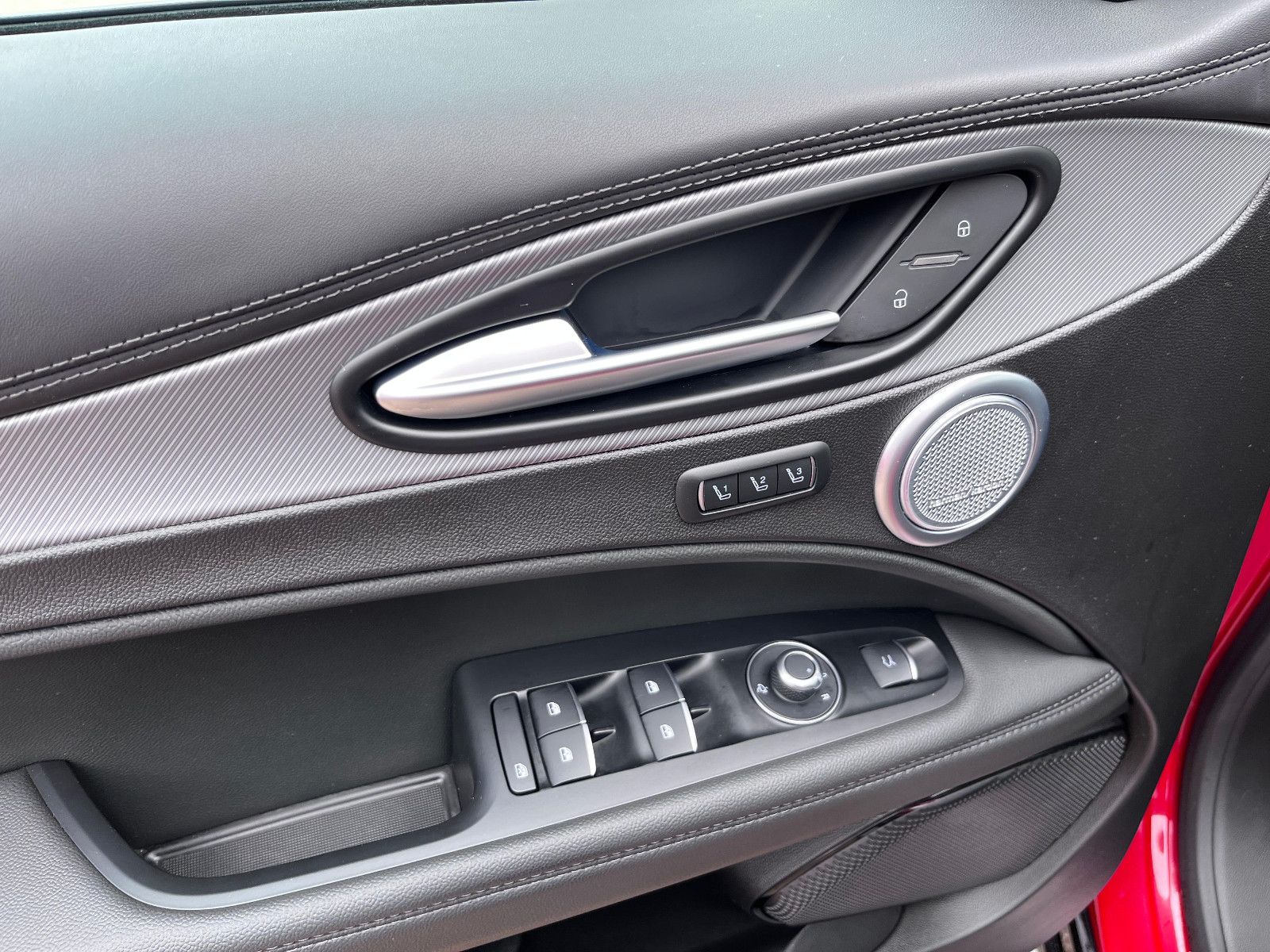 Fahrzeugabbildung Alfa Romeo Stelvio Veloce Q4