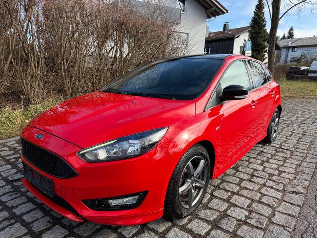 Ford Focus 1,0 EcoBoost ST-Line