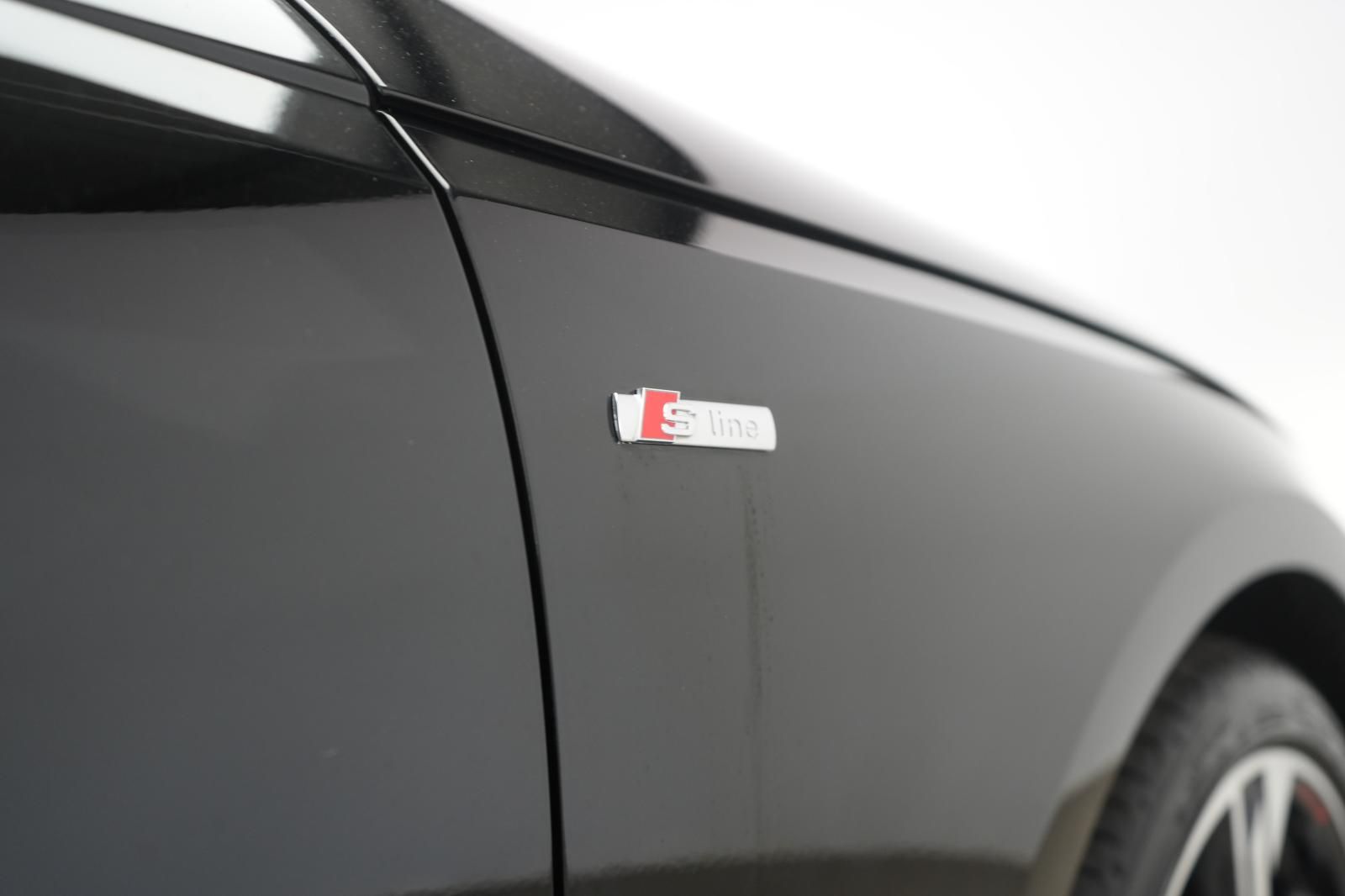 Audi A4 45 TFSI quattro S line Competition ACC Virtua foto 14