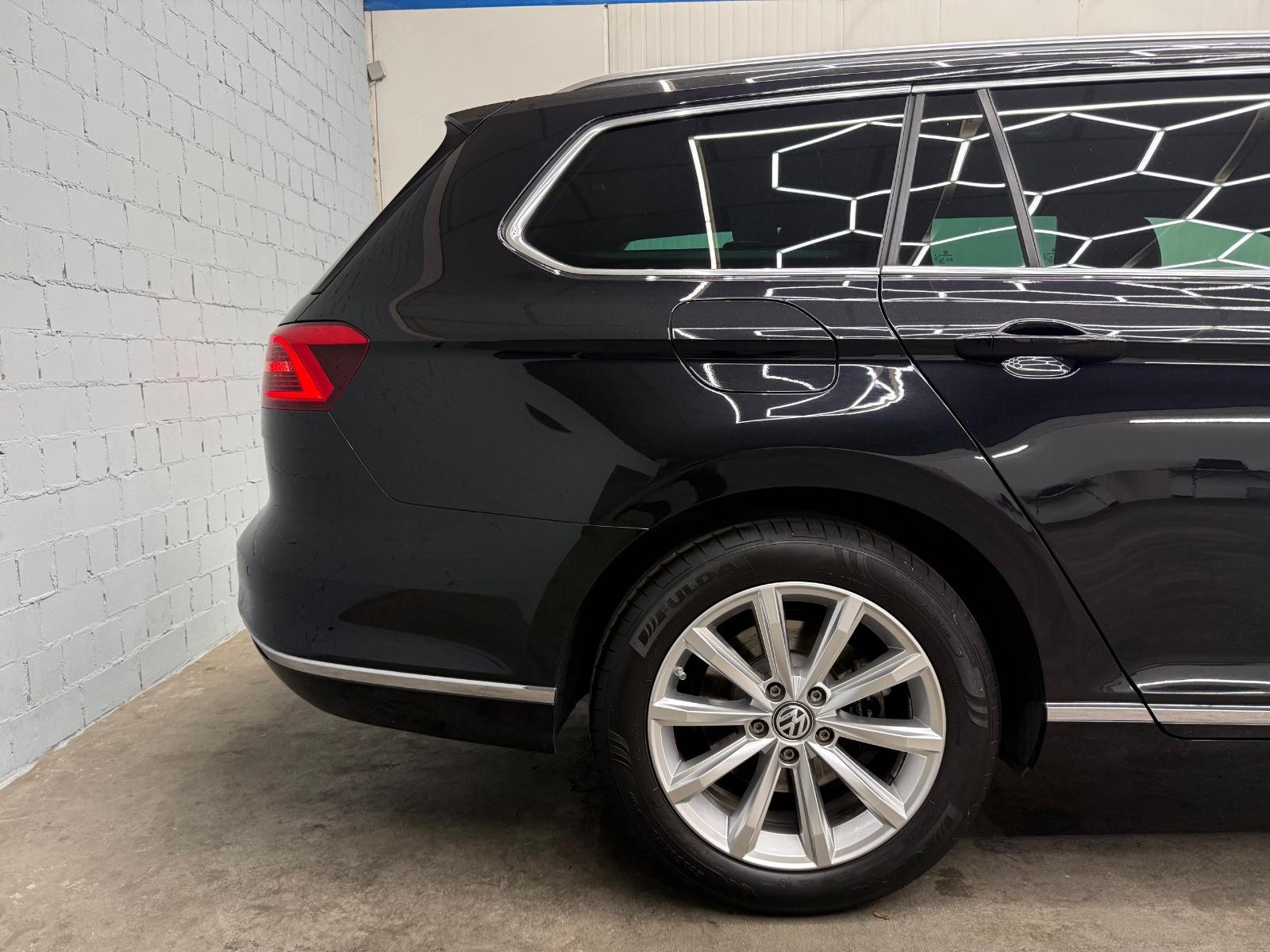 Volkswagen Passat Variant Highline "R-LINE INTERIEUR"