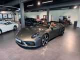 Porsche 992 Carrera 4S CabrioExclusiveHeritage app 05.27 - Porsche 992: Grün, Cabrio