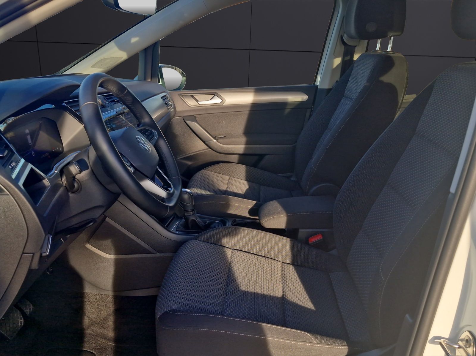 Fahrzeugabbildung Volkswagen Touran Comfortline BMT/Start-Stopp RFK ACC SH