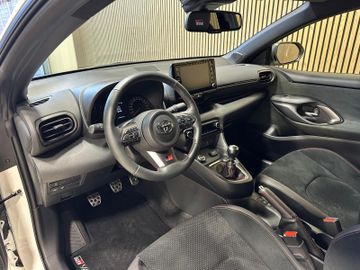 Toyota Yaris - 7