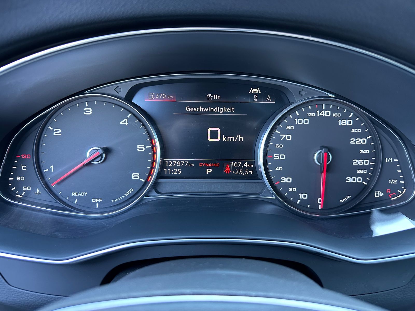 Fahrzeugabbildung Audi A6 Avant 3.0 TDI Qu S-Line NAV+LED+PANO+KAM+ACC