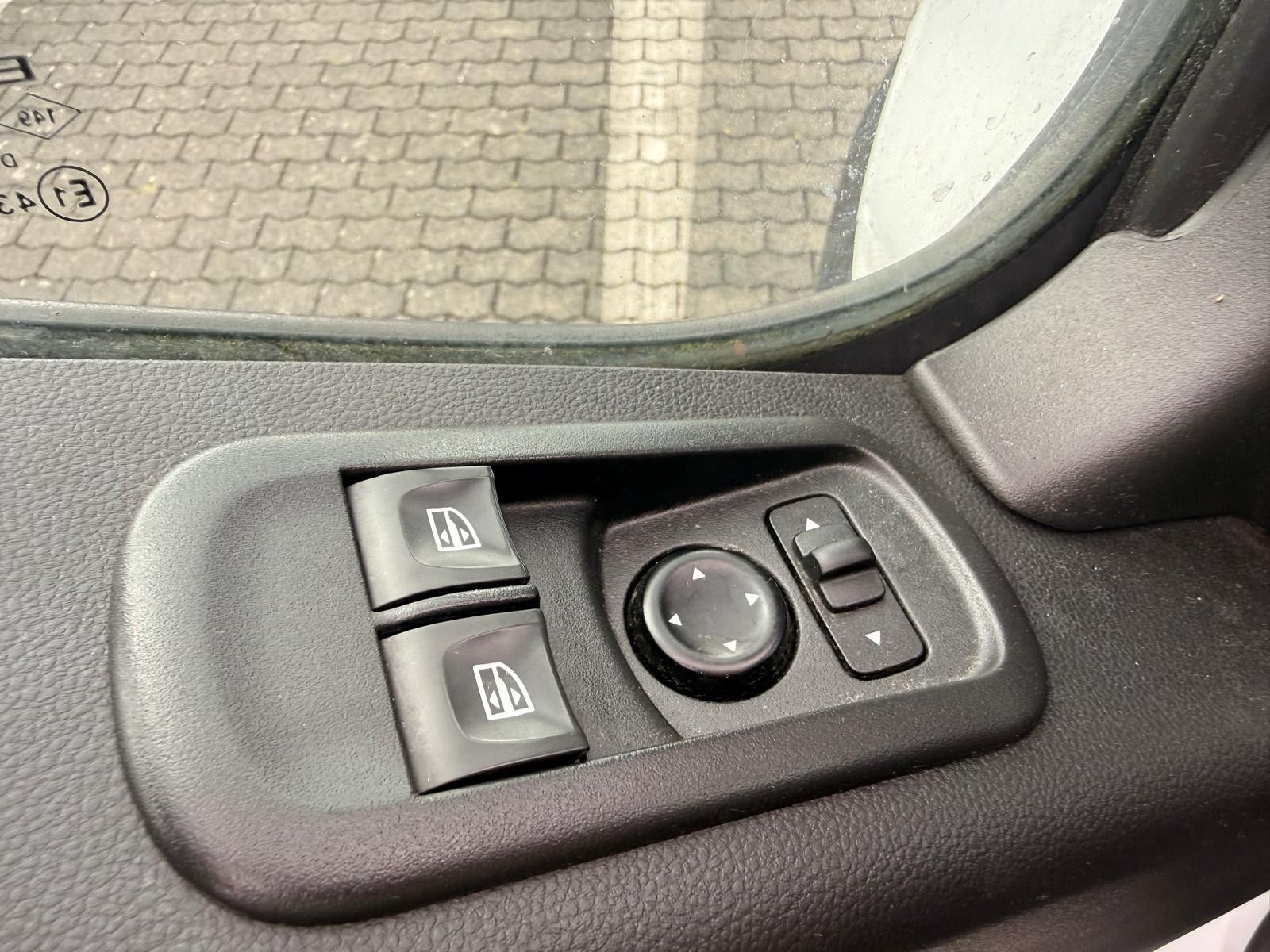 Fahrzeugabbildung Renault Master III Kasten L2H2 HKa 3,5t/1.HAND