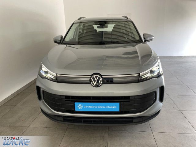 Tiguan 1.5 eTSI DSG Basis NAVI KLIMA PDC LED