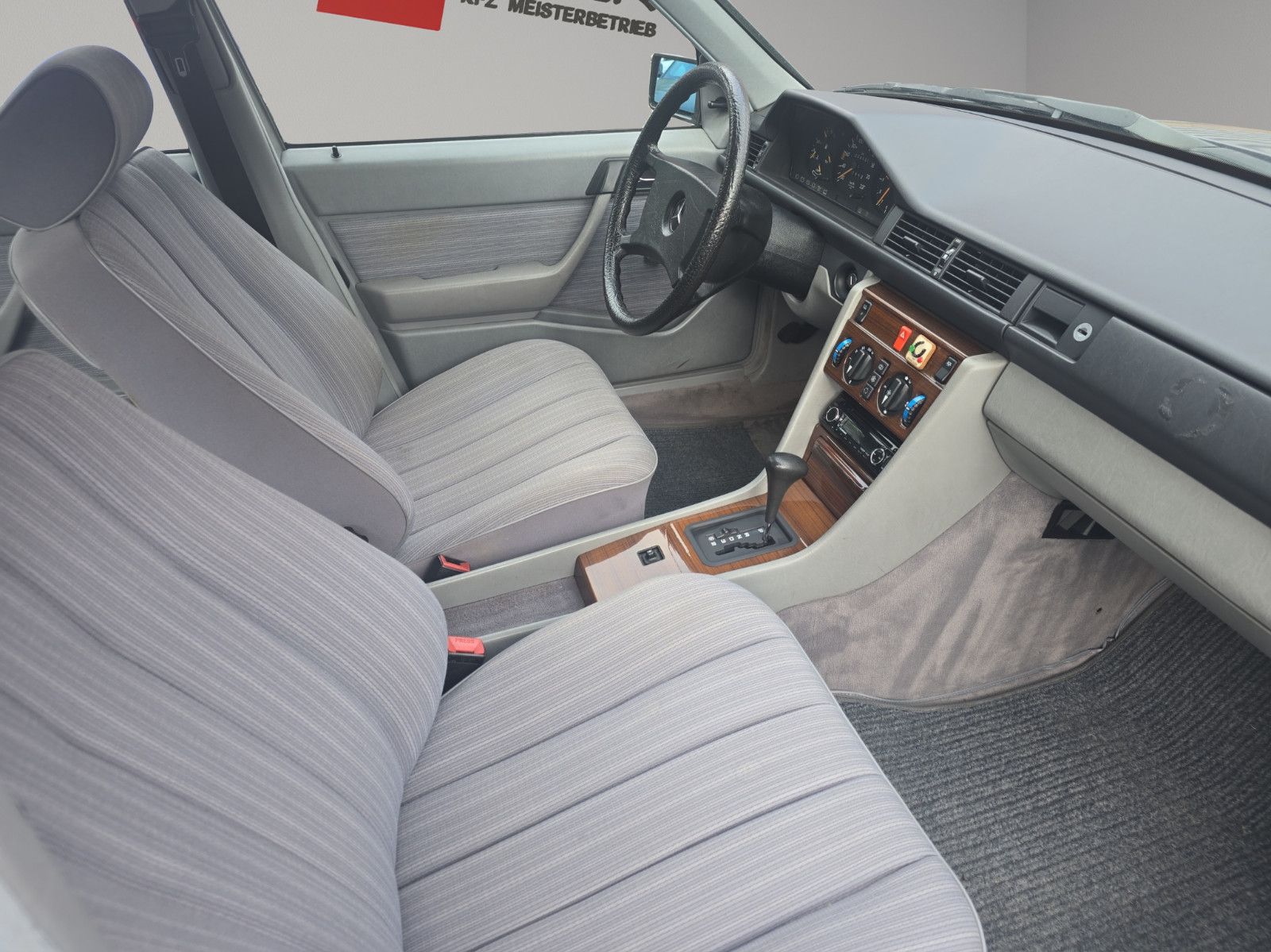 Fahrzeugabbildung Mercedes-Benz Automatik H Zulassung Nur 9 Tsd KM 1 A Zustand