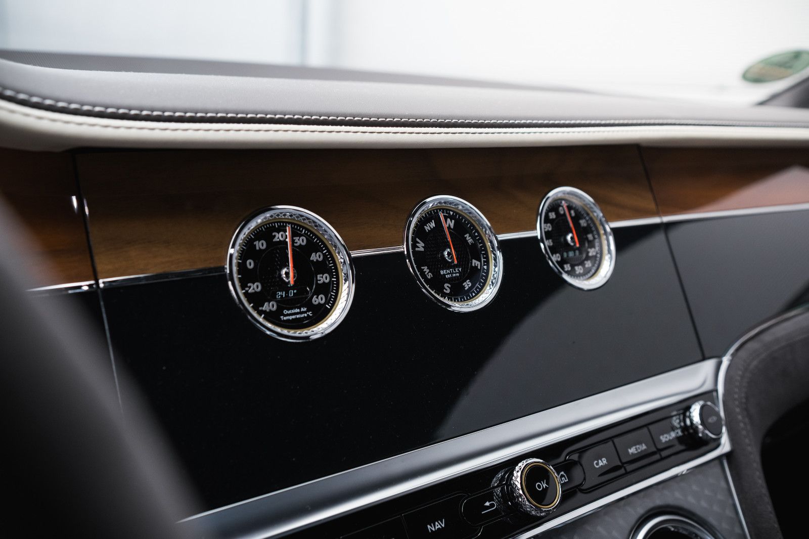 Fahrzeugabbildung Bentley Continental GT 6.0 W12 Speed - B&O - Pano