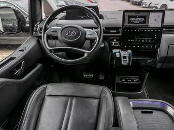 Hyundai Staria 2.2 Signature 4WD Autobahnassistent Leder
