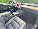 Tesla Model Y Long Range Dual Motor AWD Long Range - schwarze Tesla Model Y