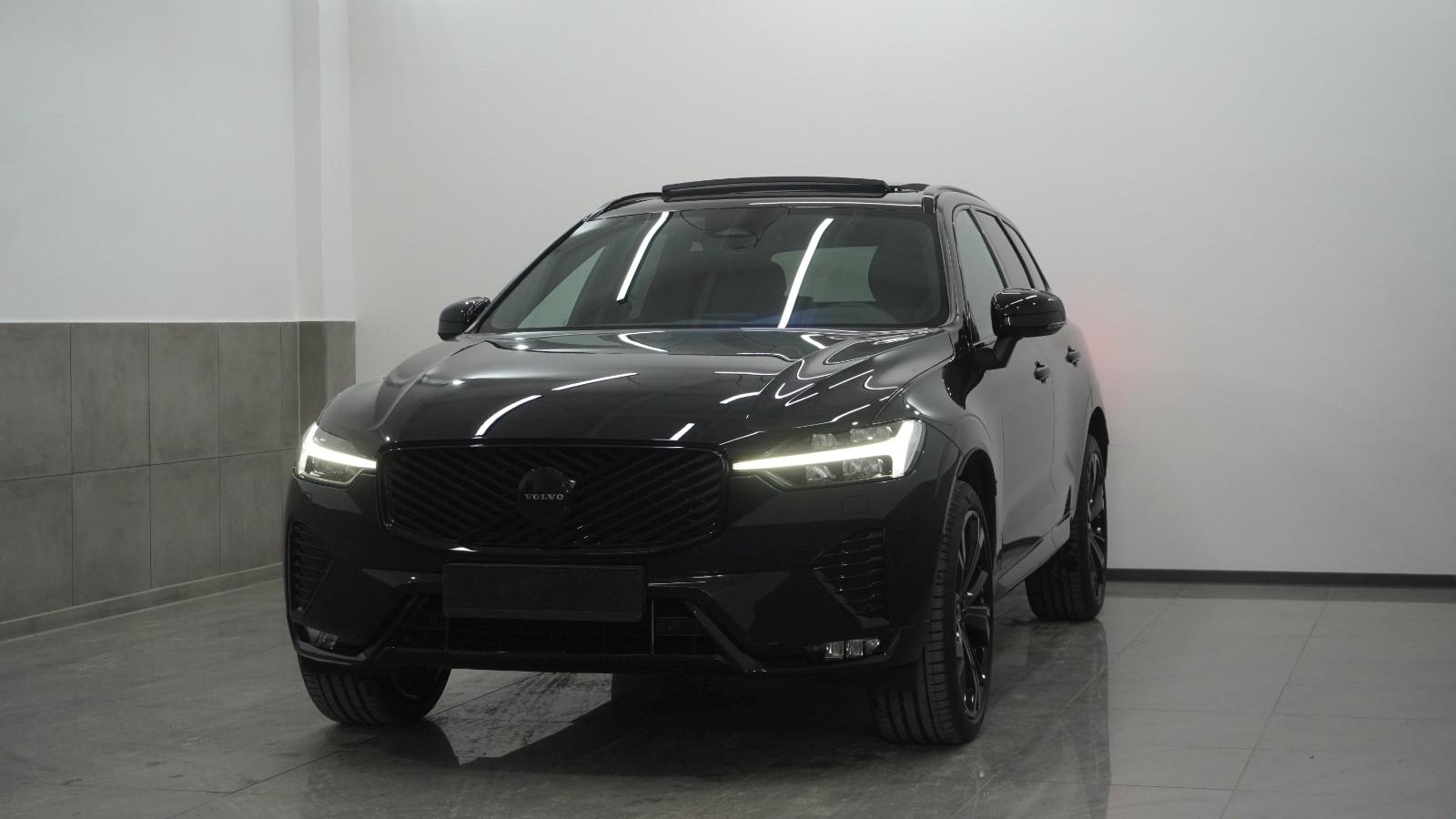 Volvo XC60 Plus Black Edition AWD Pano/BLISS/ACC/H&K