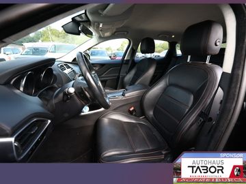 Jaguar F-Pace - 6