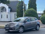 Ford Focus Lim. Champions Edition*SERVICE NEU* - Ford: Champion