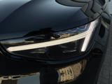 Volvo XC40 B3 Ultra Black Edition Pixel-Led Business M - Volvo XC40: Ultra Black Edition