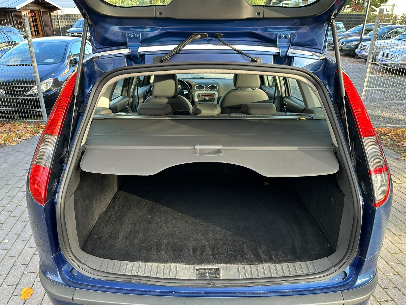 Ford Focus 2008 — photo 10