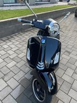 Vespa GTS 300 Super HPE - VESPA GTS 300 HPE SUPER